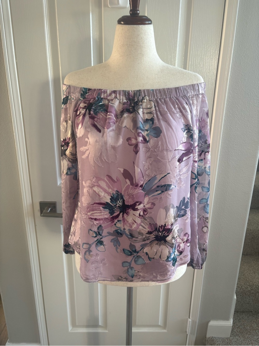 WHBM | Floral Off the Shoulder Blouse | Sz M | VGC - Picture 2 of 5